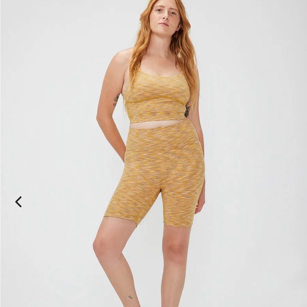 NWT Outdoor Voices Freeform Flow 7 Inch Bike Short in Color Sunset Heathered